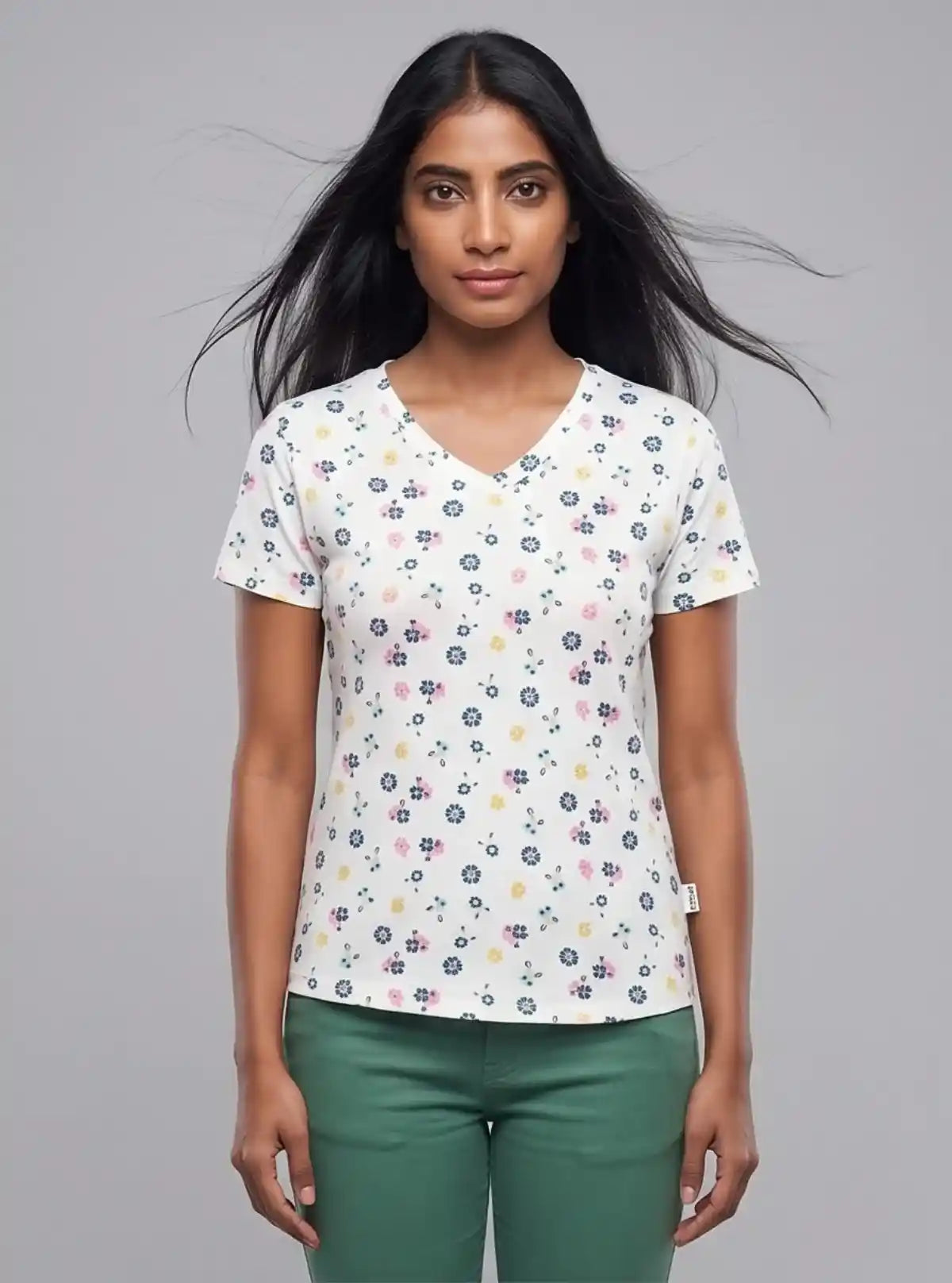 Women’s White Floral V-Neck Cotton Jersey Top – Boer and Fitch