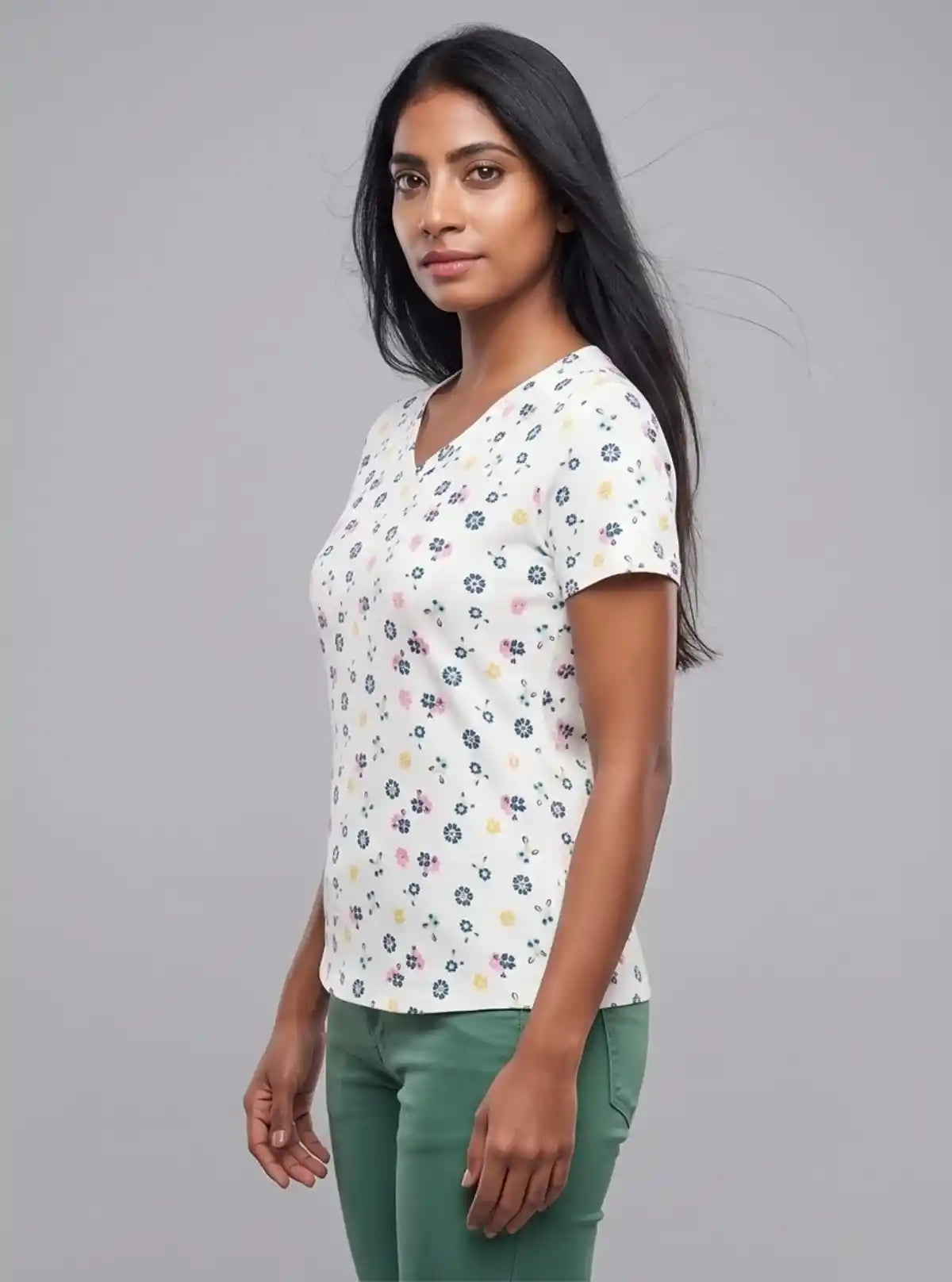 Women’s White Floral V-Neck Cotton Jersey Top – Boer and Fitch