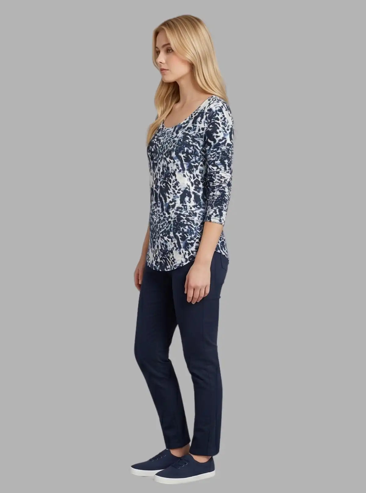 Women’s Blue Distress Printed Top – Trendy & Stylish | Boer & Fitch