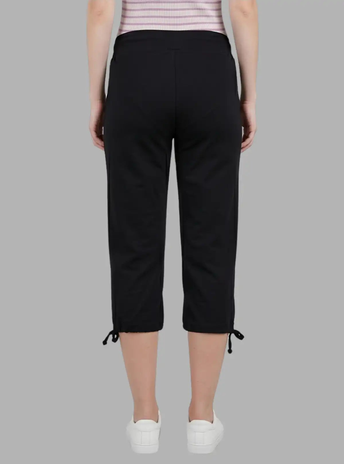 Women’s Black Relaxed Fit Cotton Jersey Capri – Soft, Stylish & Versatile