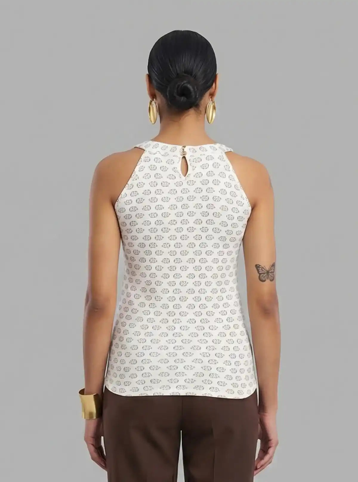 Women’s White Minimalist Textured Sleeveless Top – Elegant Comfort by Boer and Fitch