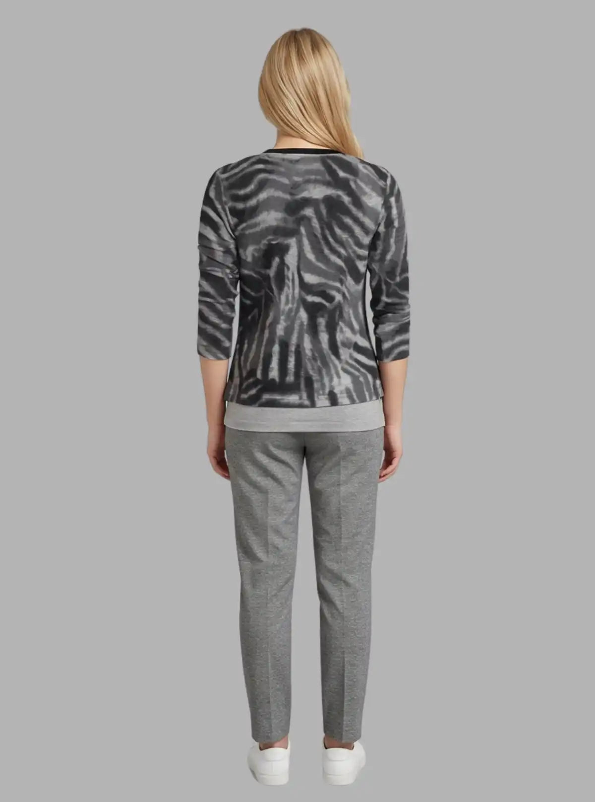 Women’s Zebra Skin Printed Fleece Top – Stylish & Cozy | Boer & Fitch