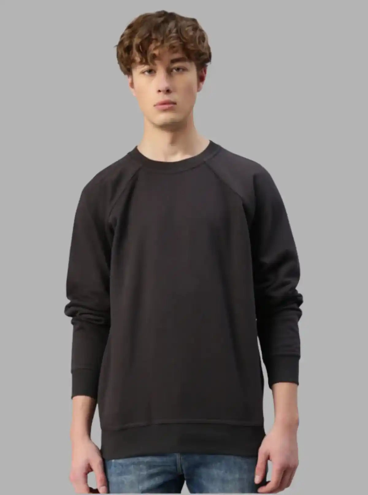 Men’s Charcoal Raglon Fleece Sweatshirt – Sleek Warmth & Fit
