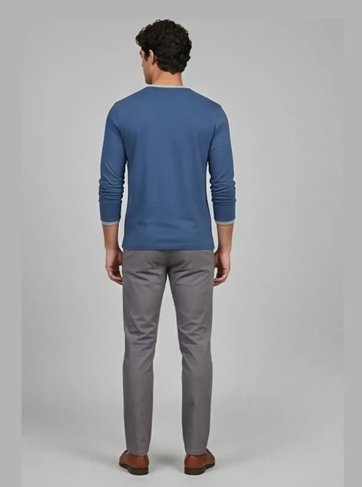 Men’s Royal Blue Solid Henley T-Shirt – Bold Color, Timeless Comfort