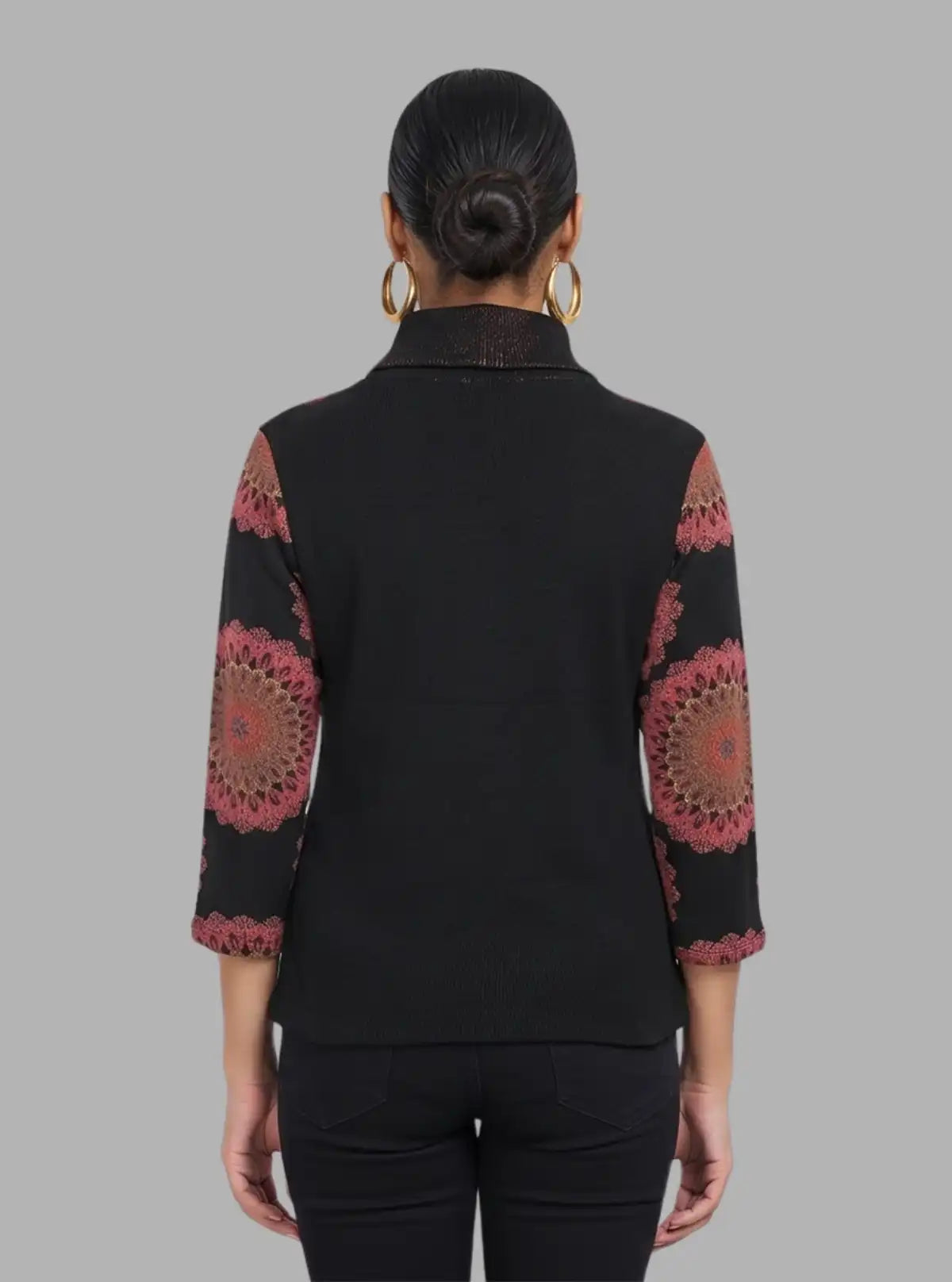 Women’s Burgundy Floral Print Ribbed Turtle Neck Pullover – 3/4 Sleeve