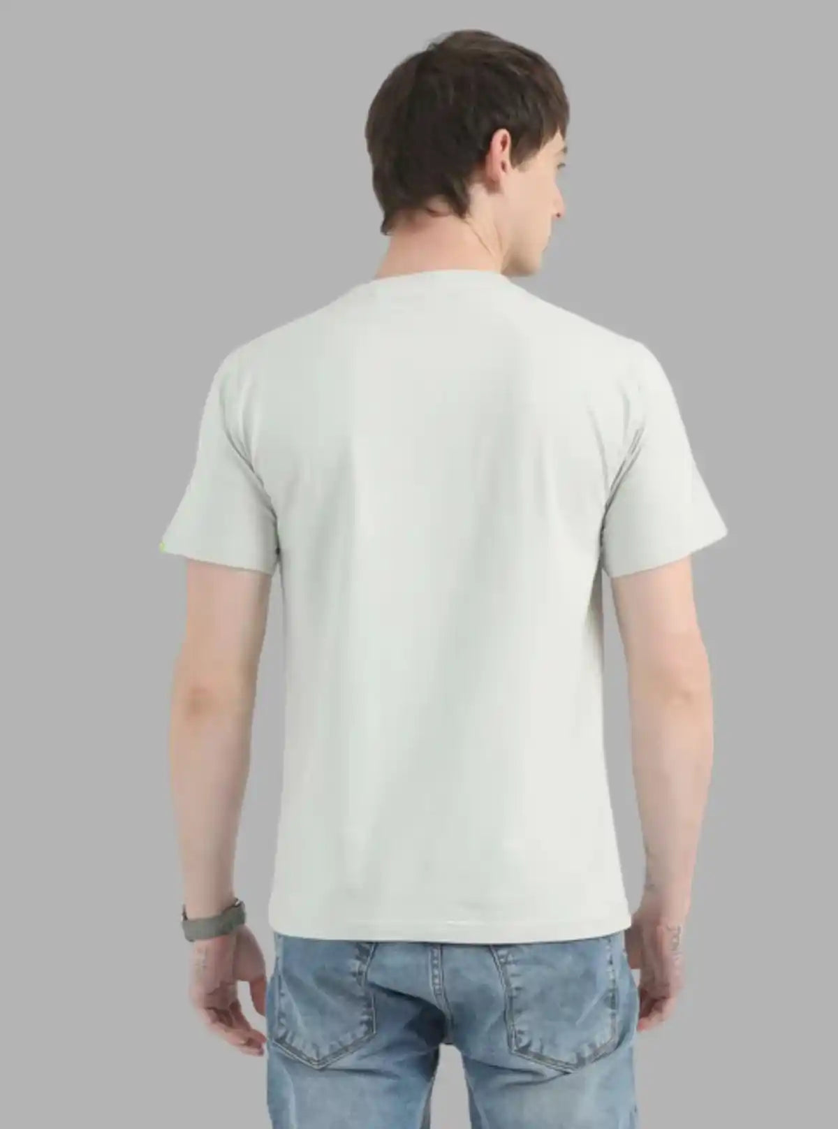 Men's Grey Basic Round Neck T-Shirt – Minimalist Style for Daily Comfort