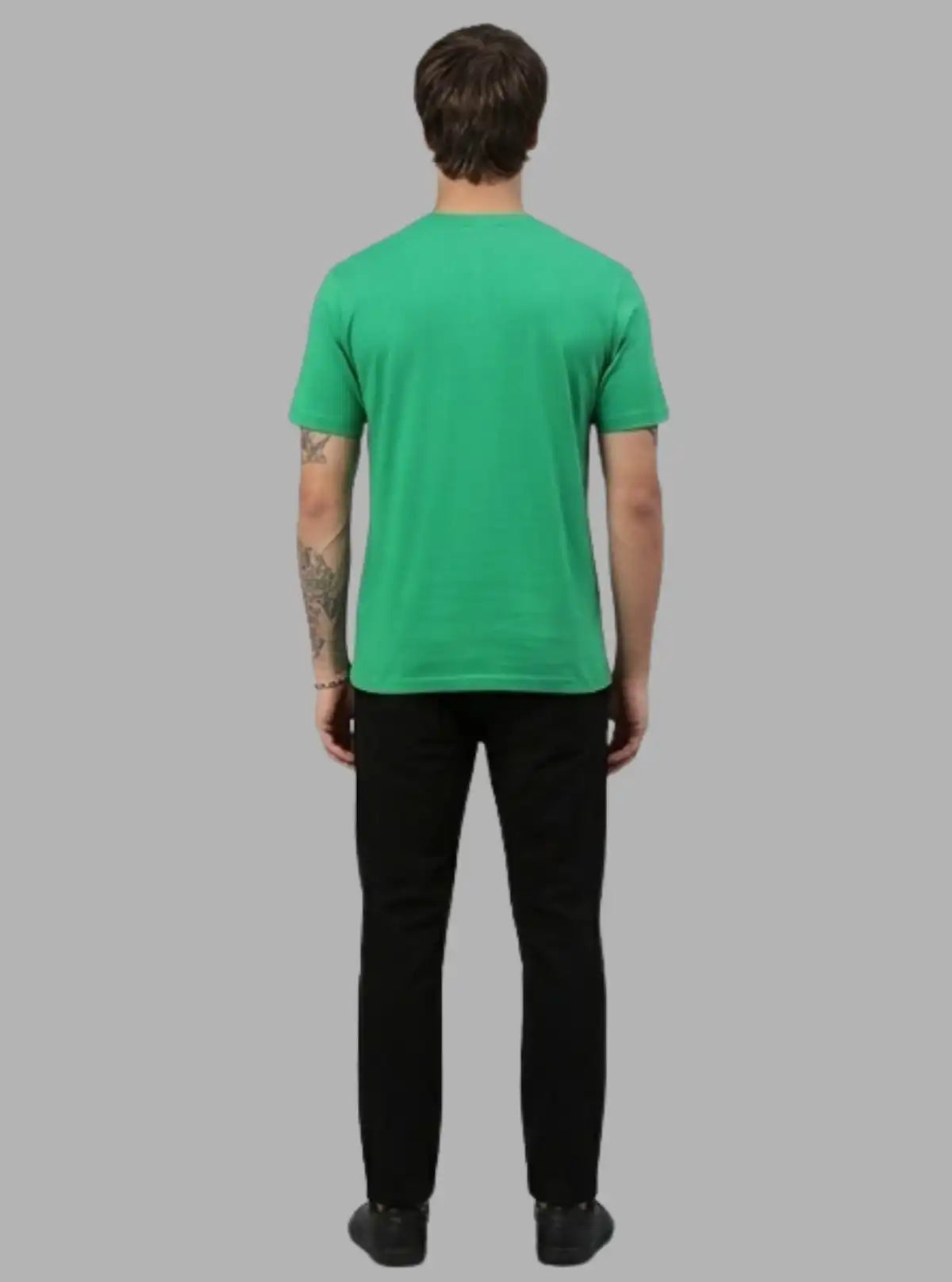 Men's Green Basic Crew Neck T-Shirt – Fresh, Versatile & Everyday Essential