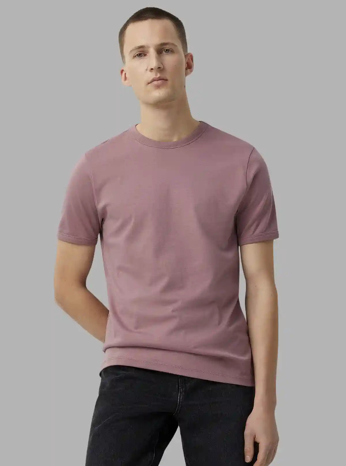 Boer and Fitch Men's Lilac Crew Neck T-Shirt from Boer and Fitch | Buy Online at gep32c-qs.myshopify.com