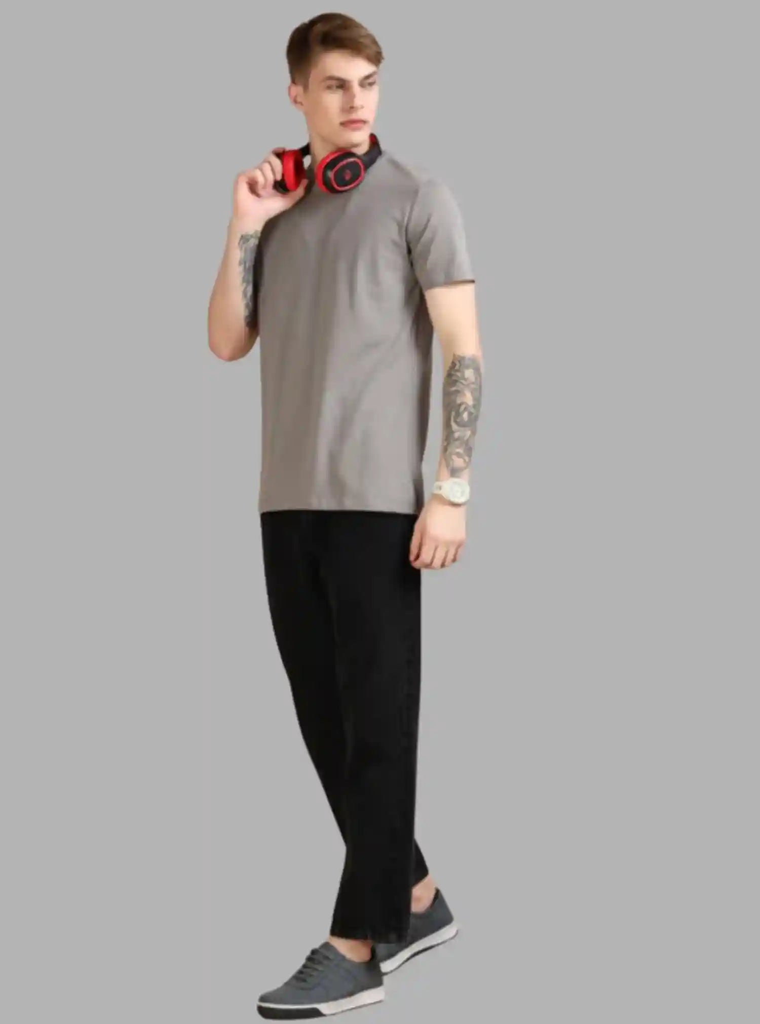 Men's Dark Grey Basic Crew Neck T-Shirt – Timeless Neutral, Everyday Fit