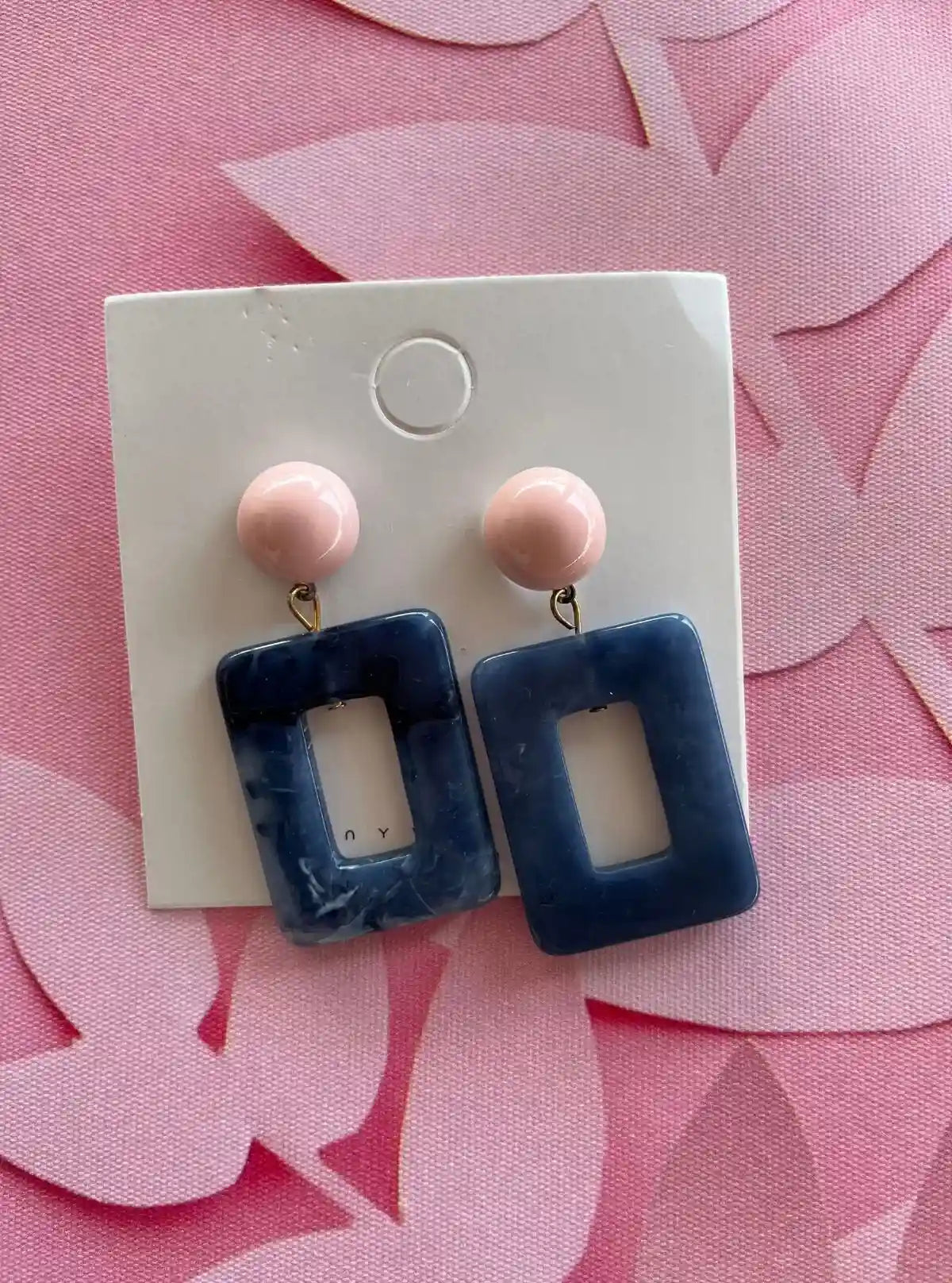 Elegant Women’s Square Shaped Earrings – Minimalist Jewelry by Boer and Fitch | Buy Online at  Boer and Fitch