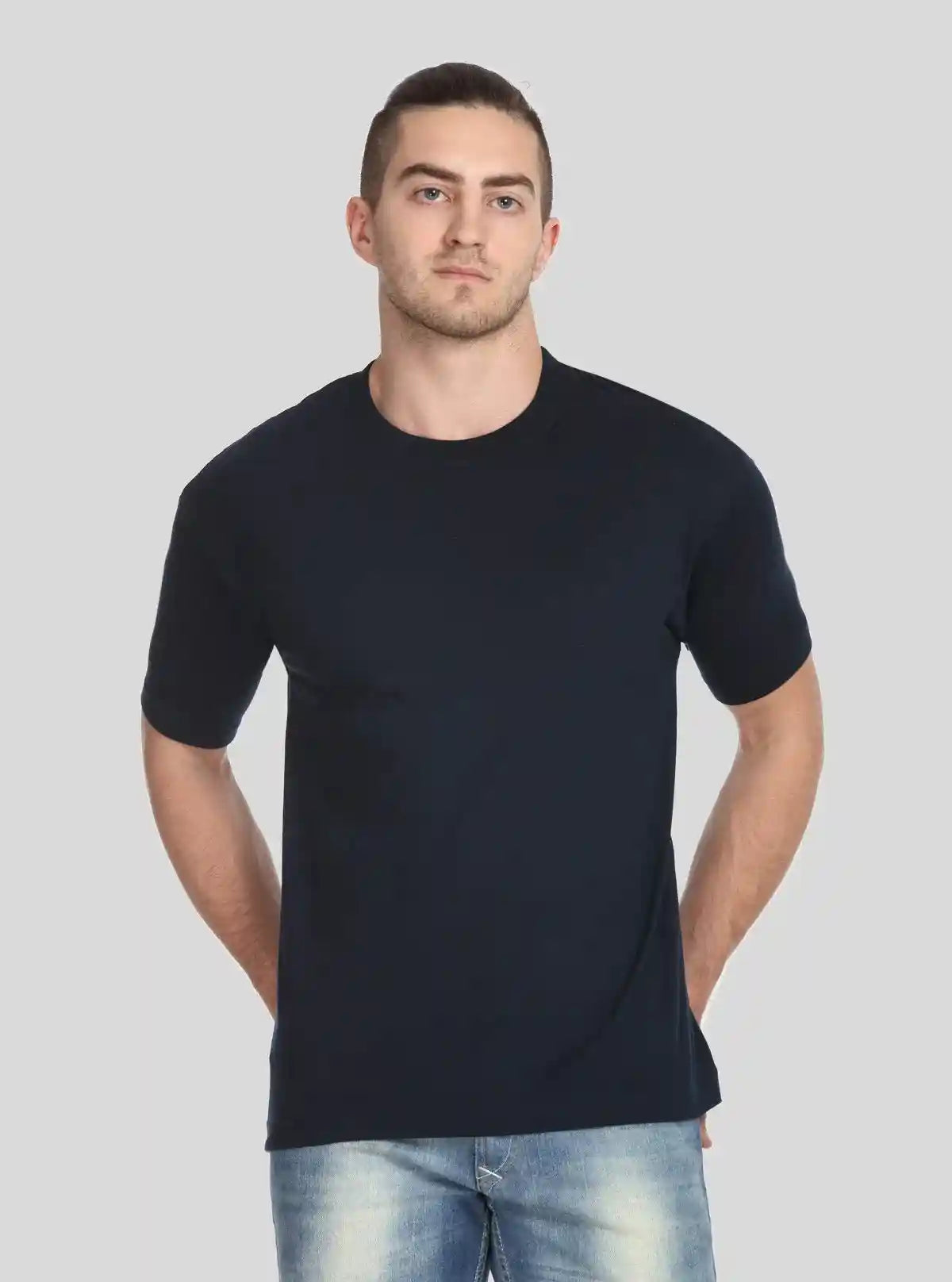 Men's Navy Basic Crew Neck T-Shirt – Classic Fit with Everyday Comfort | Buy Online at  Boer and Fitch