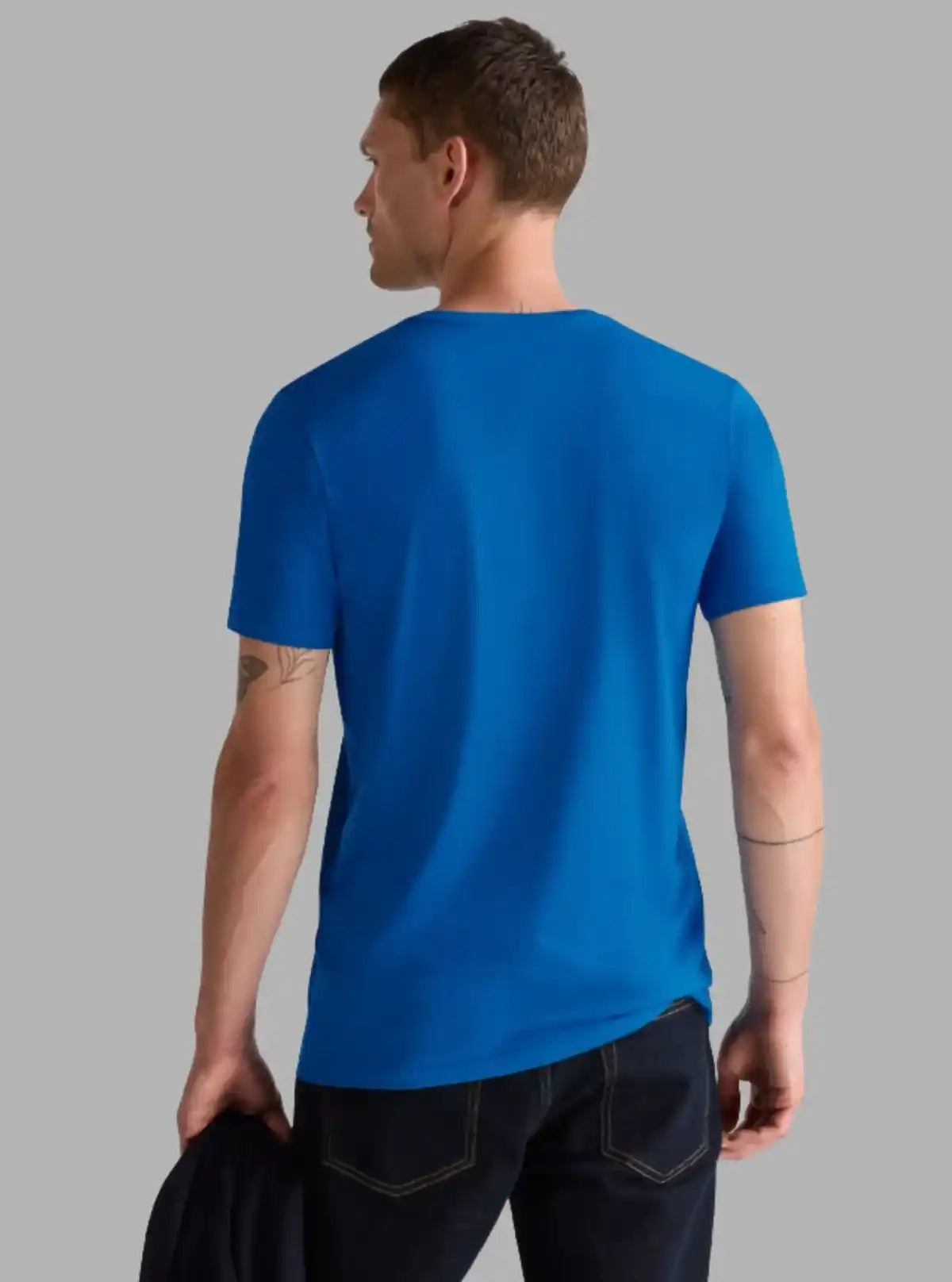 Men’s Royal Blue Basic V-Neck T-Shirt – Premium Cotton Everyday Wear