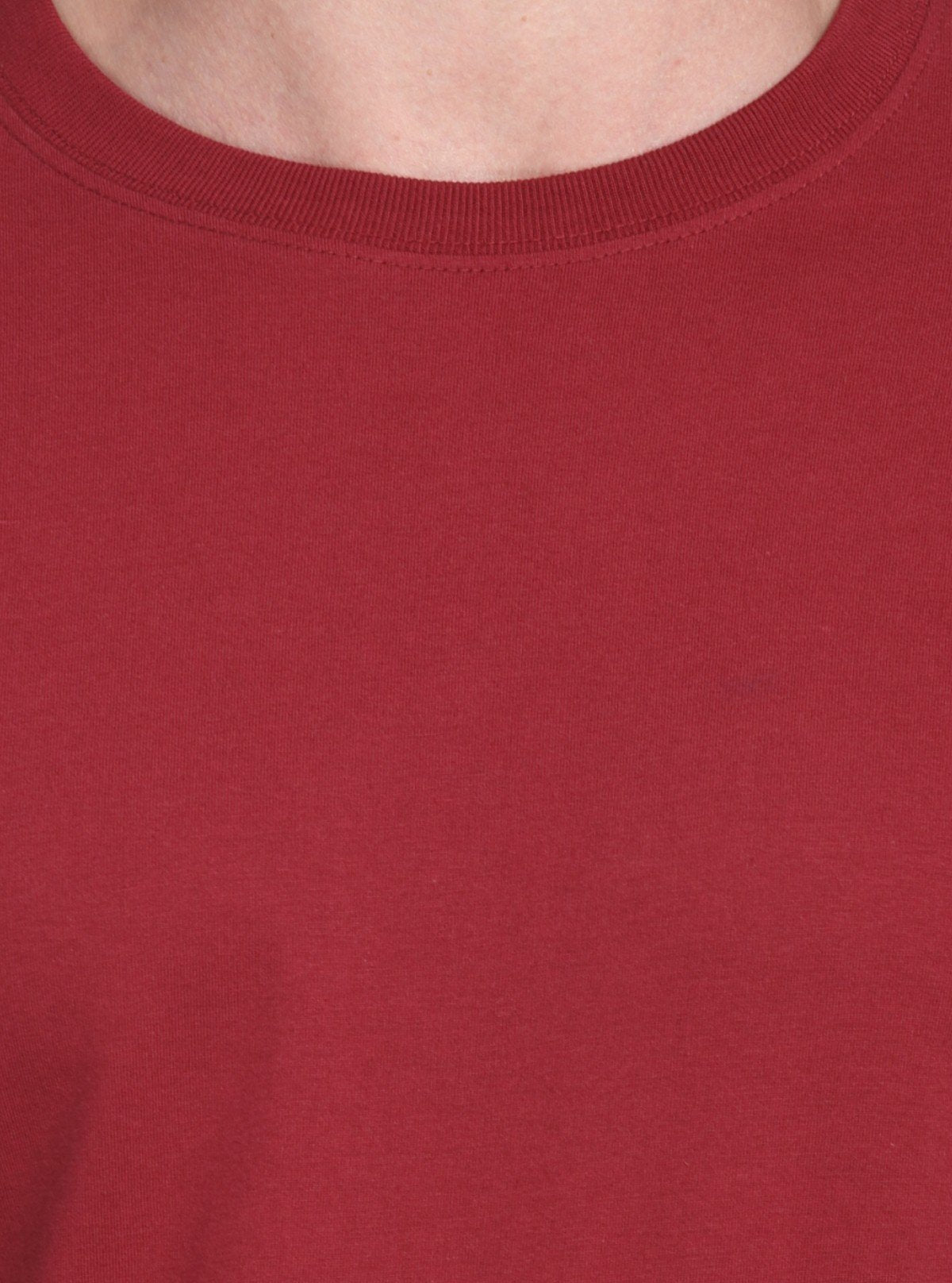 Men's Burgundy Basic Crew Neck T-Shirt – Everyday Style with Bold Color - Boer and Fitch