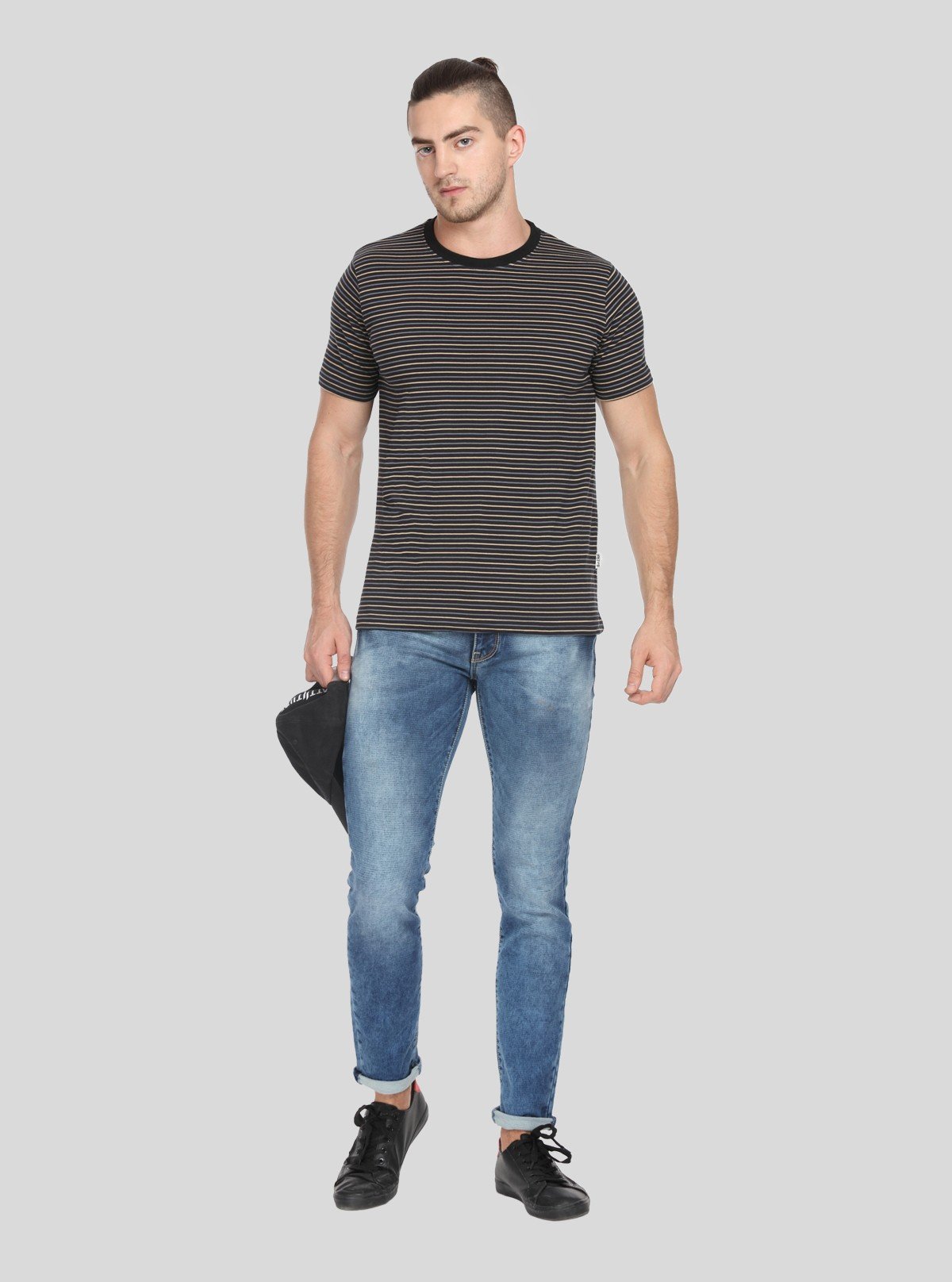Men's Elegant Vertical Striped Round Neck T-Shirt – Smart Casual Redefined - Boer and Fitch