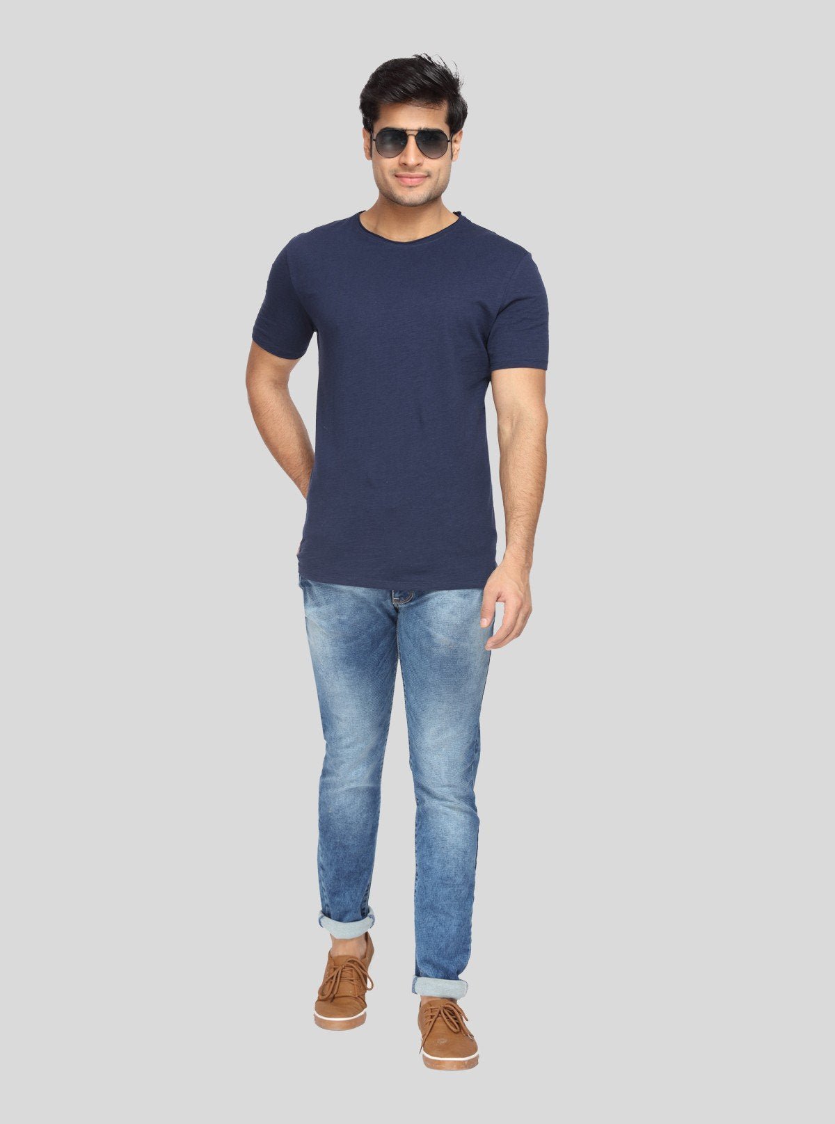 Men's Navy Basic Round Neck T-Shirt – Everyday Classic with a Modern Edge - Boer and Fitch