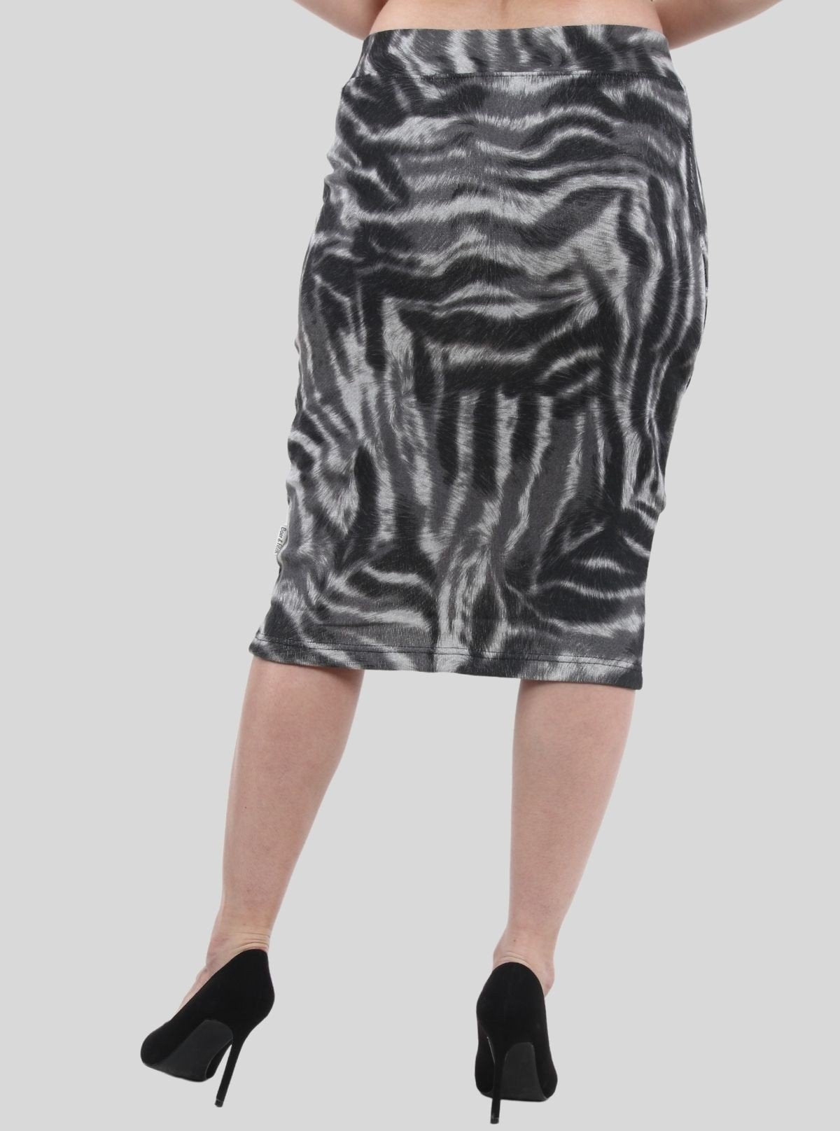 Women's Animal Print Cotton Fleece Skirt – Bold, Cozy & Stylish - Boer and Fitch