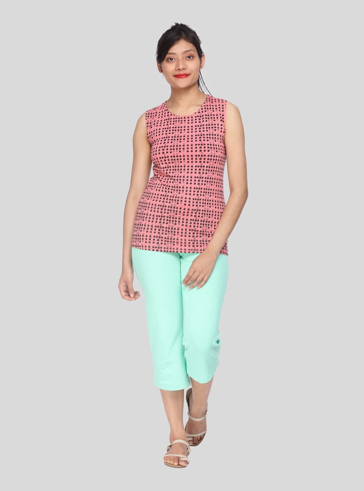 Women’s Green Relaxed Fit Cotton Jersey Capri – Comfort Meets Casual Style - Boer and Fitch