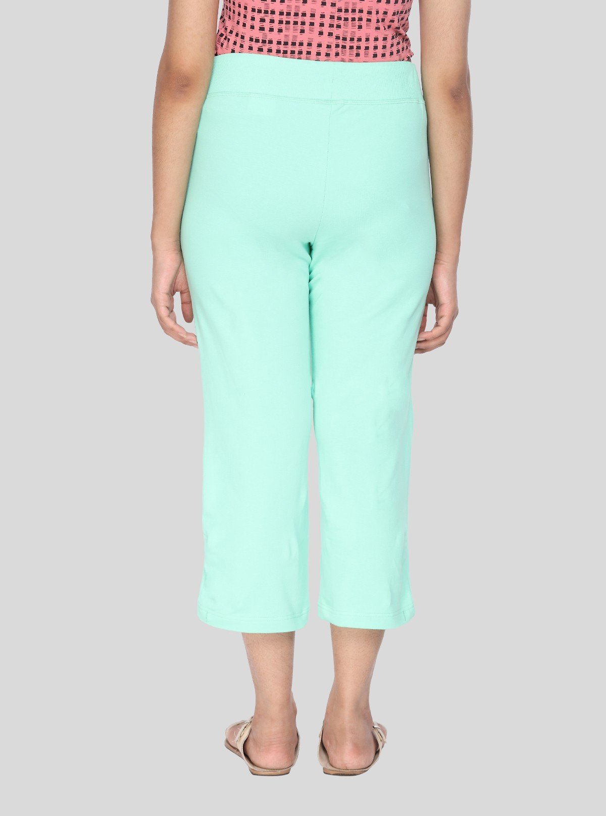 Women’s Green Relaxed Fit Cotton Jersey Capri – Comfort Meets Casual Style - Boer and Fitch