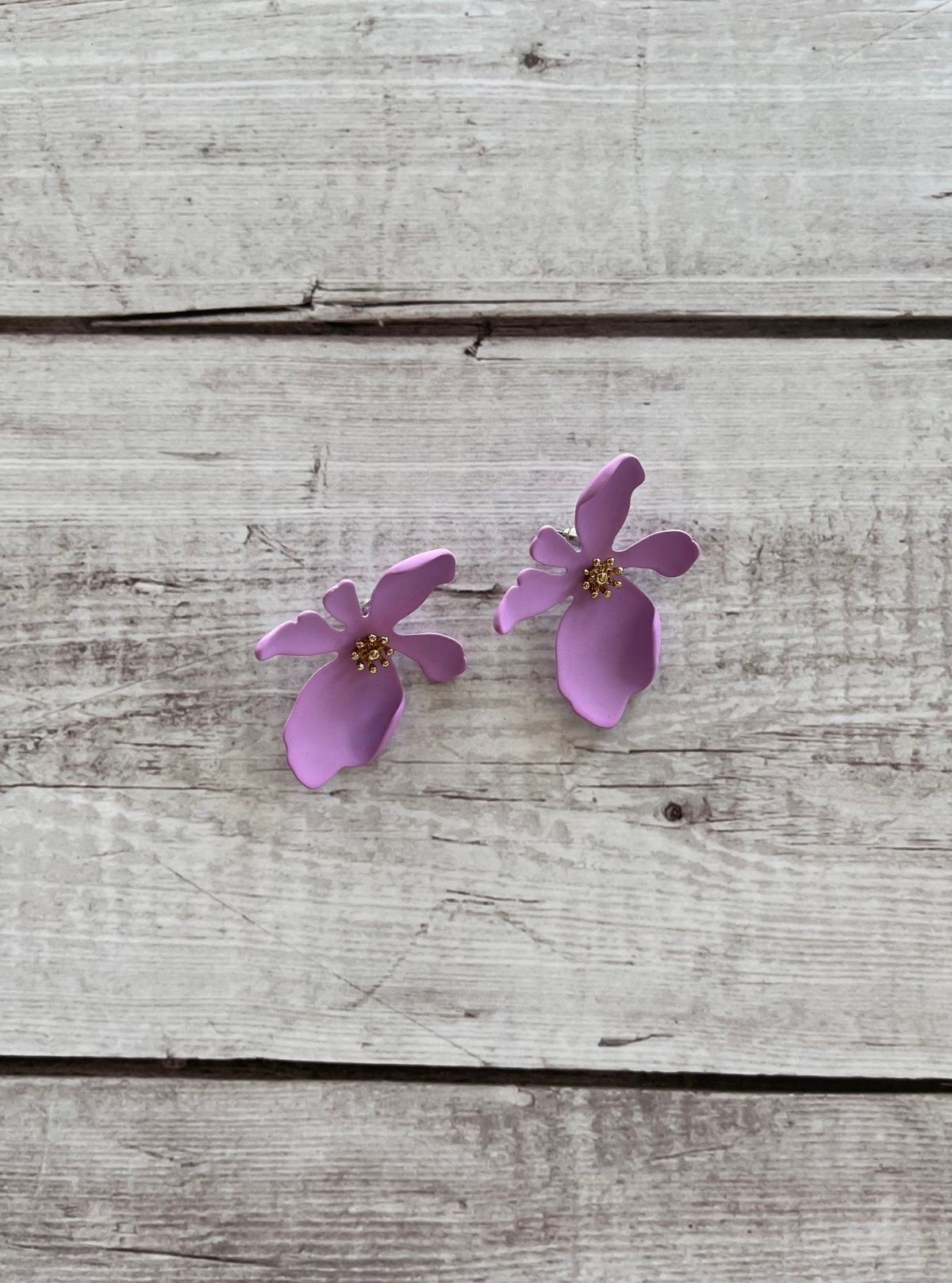 Women’s Lavender Floral Stud Earrings – Soft & Elegant Everyday Accessory - Boer and Fitch