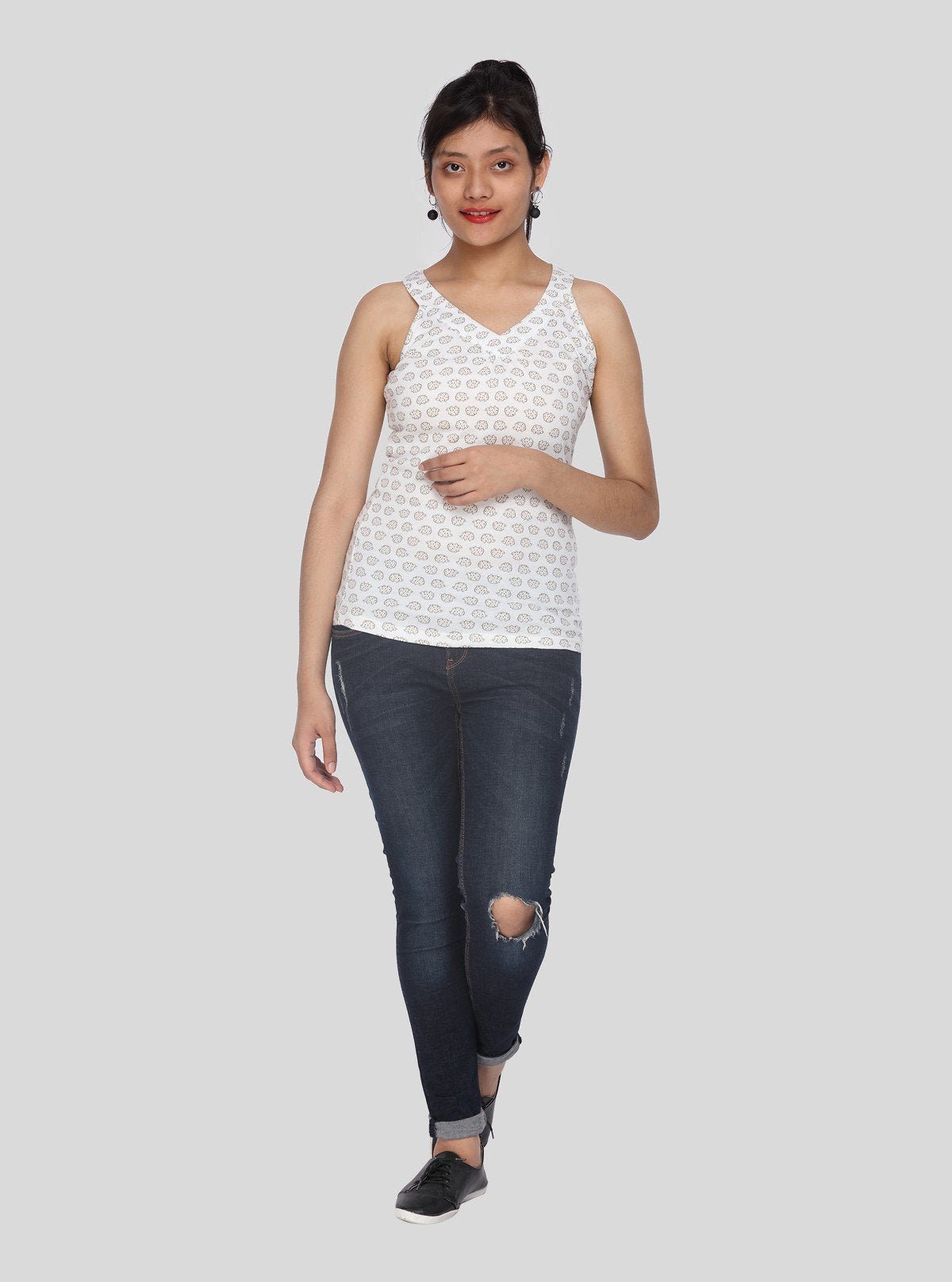 Women’s White Minimalist Textured Sleeveless Top – Elegant Comfort by Boer and Fitch - Boer and Fitch